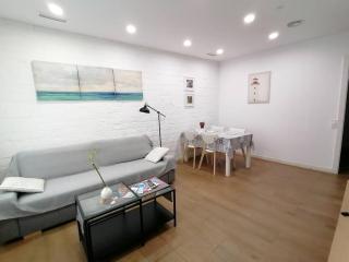 Apartamento PB 30min Sagrada Familia, 10 min playa - Badalona - 1