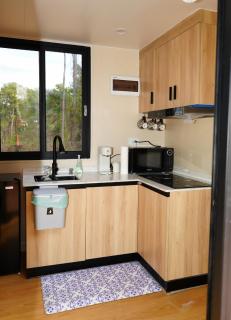 Contained Opulence 718 - Lithonia - 7