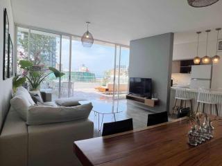 Dreamy 3BR Penthouse w a Super Terrace - Beirut - 4