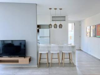 Dreamy 3BR Penthouse w a Super Terrace - Beirut - 3
