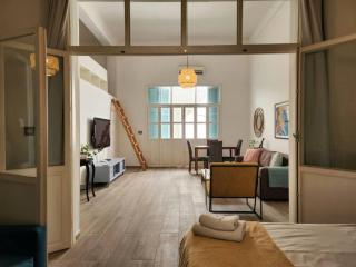 Spacious 2 Bedroom Apt In Mar Mikhael - Beirut - 4