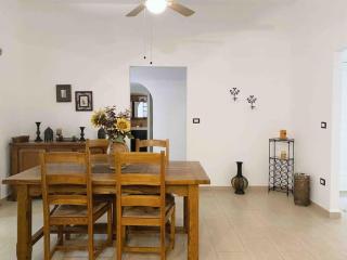 3BR on MM stairs with a quiet terrace - 8