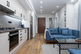 Stylish Abode Under Acropolis W/ Sunny Courtyard! - Athens - 0