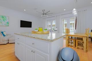 * Sugar Sands * Steps to Beach * Pool * Balconies * - Panama City Beach - 5