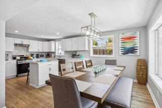 Landmark Lakehouse - luxury living in PLX - Akron - 7