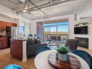 Northside District Loft - Panoramic Valley Views - Akron - 7