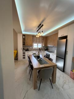 Silver House - Asímion - 7