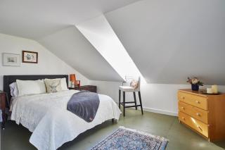 Charming farmhouse retreat w fire pit and fully stocked kitchen - Rensselaerville - 6