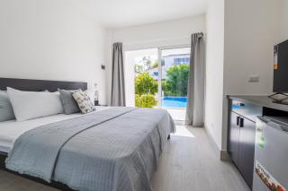 Huge 8-Bedroom Beach Villa with Private Pool - Los Corales Villas Punta Cana - Punta Cana - 7