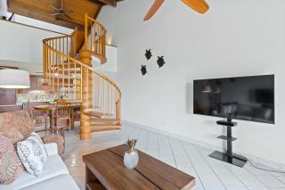 Summer Sale! Penthouse Ocean Views, Spacious Layout, Beautiful Renovation, AC! - 7