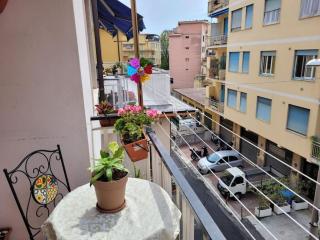 Bilocale: 5 minuti dall'Ariston - Sanremo - 0