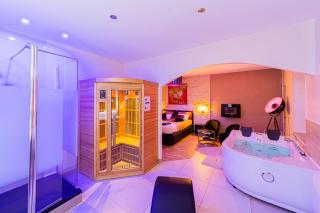 Suite Romantique & Spa - 9