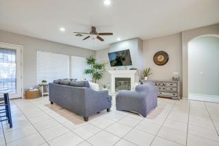 Group Getaway with Pool and Putting Green in Goodyear - Goodyear - 3