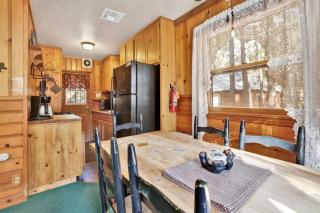 Bear Paw Cottage~ Hot Tub~ Resort Base Camp Cottage~ - Big Bear Lake - 1