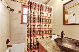 Bear Paw Cottage~ Hot Tub~ Resort Base Camp Cottage~ - Big Bear Lake - 7