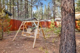 Bear Paw Cottage~ Hot Tub~ Resort Base Camp Cottage~ - Big Bear Lake - 9