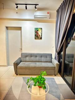 2R2B*1-6+1 Pax*KL City*10mins-KLCC - 4