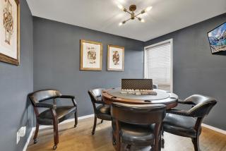 Henley-Lux Tiny Home-Hot Tub-Fire Pit - Fredericksburg - 4