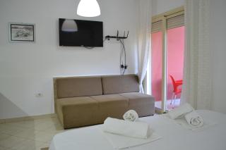 Seashell Art Decor Studio & Parking - Vlora - 2