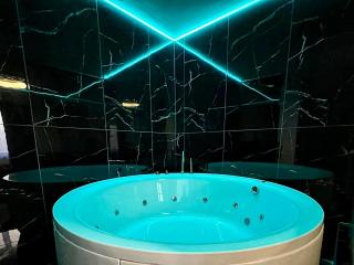 Luxor - Jacuzzi&Cozy Apartments - Sibiu - 6
