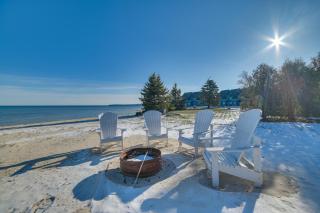 St Ignace Cottage with Deck and Beach on Lake Huron! - Evergreen Shores - 7