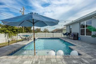Super Central Location! - Private Saltwater Pool -Villa Cape Away - Roelens Vacations - Cape Coral - 9