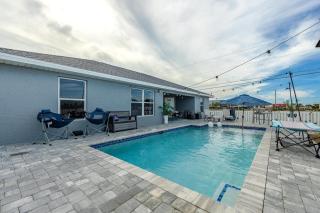 Super Central Location! - Private Saltwater Pool -Villa Cape Away - Roelens Vacations - Cape Coral - 8