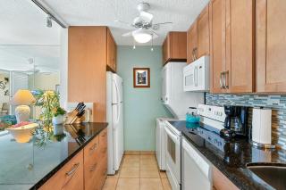Kamaole Beach Royale 409 - Commanding Ocean Views - Kihei - 8