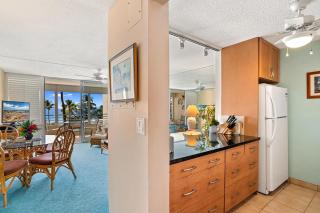Kamaole Beach Royale 409 - Commanding Ocean Views - Kihei - 4