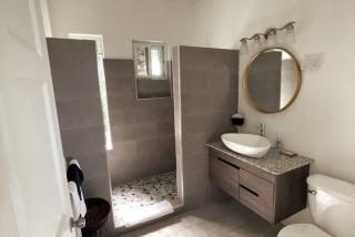 Modern 1 bed guesthouse with pool and ocean view - Marigot - 2
