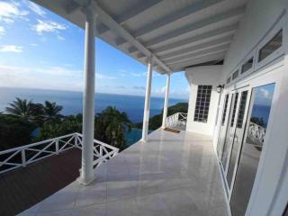 Amazing mountain top home with pool - 1