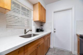 Bayshore Breeze Free Parking 3 - Fort Lauderdale - 5
