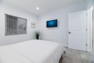 Bayshore Breeze Free Parking 5 - Fort Lauderdale - 9