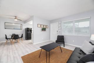 Short Walk to Wilton Drive Apt2 - Fort Lauderdale - 6