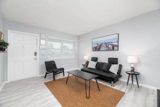 Short Walk to Wilton Drive Apt2 - Fort Lauderdale - 3