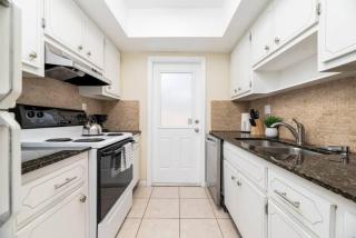 Short Walk to Wilton Drive Apt3 - Fort Lauderdale - 3
