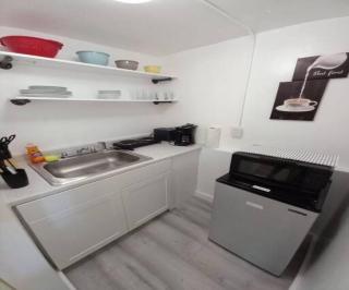 Short Walk to Wilton Drive Apt6 - Fort Lauderdale - 2