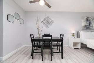 Just Off Wilton Drive Apt 3 - Fort Lauderdale - 2