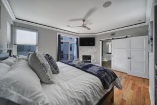 906 Westbrook B City Views Rooftop Hot Tub and Short Walk to Stadium - 4