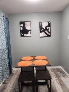 Blue Shark *B2* @ Bellaire 1BR King Apartment Near Medical Center - Houston - 4