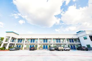 Palace Inn IAH Houston Bush Intercontinental Airport - 8