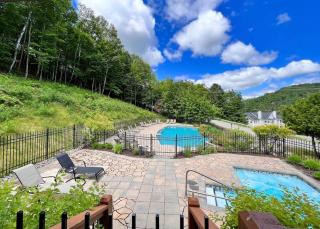 Luxurious & Modern Tremblant Loft Pool&Spa Access - Mont-Tremblant - 9