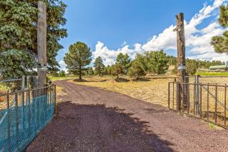 Charming and Tranquil Oasis, Stylish 2 bedroom 1 bathroom Getaway! - Elden Pueblo - 7