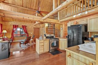 Lovely & Rustic TreeHouse Cabin - Stargazing in the Pines! - 3