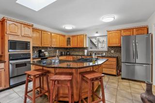 Captivating Continental Country Club Retreat with 4 BDR and Spacious deck! - 6