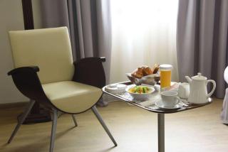 Ramada by Wyndham Downtown Beirut - Beirut - 3