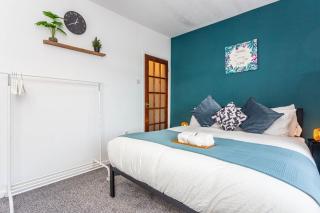 New Large 2 Bed entire apartment Near Newcastle upon Tyne with Free Parking - 1