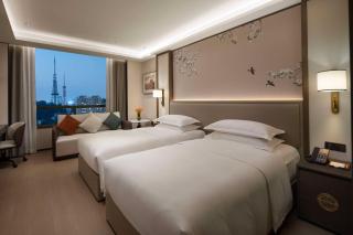 Yuexiu Hotel Guangzhou,Curio Collection by Hilton-Free shuttle between hotel and Exhibition Center during Canton Fair & Exhibitor Registration Counter - Canton - 2