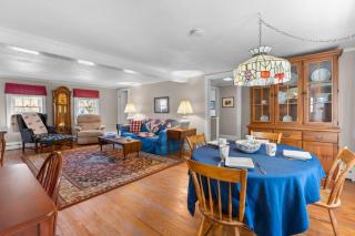 Falmouth Spacious Family Home with fireplace - 8