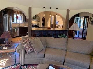 Brown Bear Lodge - - Red River - 6